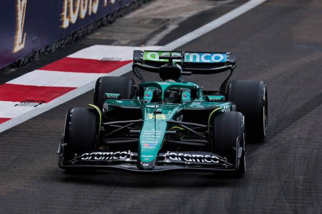 F1 - SINGAPORE GRAND PRIX 2025 18 STROLL Lance (can), Aston Martin F1 Team AMR25, action during the 2025 Formula 1 Singapore Grand Prix, 18th round of the 2025 FIA Formula One World Championship, WM, Weltmeisterschaft from October 3 to 5, 2025 on the Marina Bay Street Circuit, in Singapore - SingaporeSingapore  Copyright: xEricxAlonsox