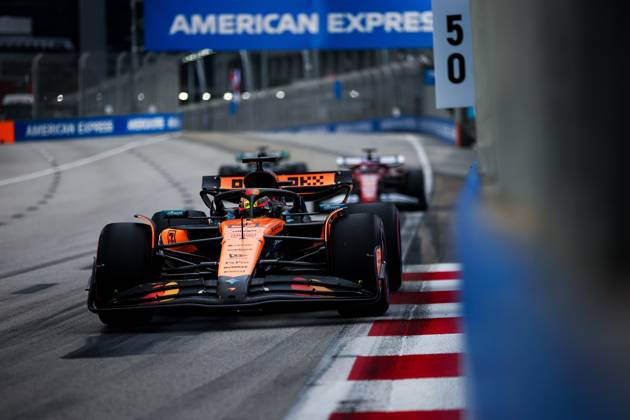 F1 - SINGAPORE GRAND PRIX 2025 81 PIASTRI Oscar (aus), McLaren F1 Team MCL39, action during the 2025 Formula 1 Singapore Grand Prix, 18th round of the 2025 FIA Formula One World Championship, WM, Weltmeisterschaft from October 3 to 5, 2025 on the Marina Bay Street Circuit, in Singapore - SingaporeSingapore Copyright: xEricxAlonsox