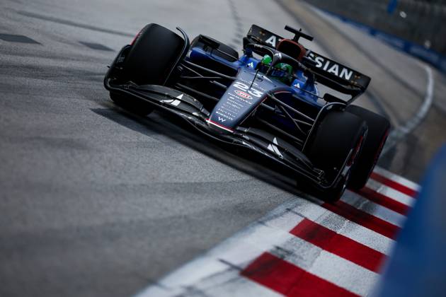 F1 - SINGAPORE GRAND PRIX 2025 23 ALBON Alexander (tha), Williams Racing FW47, action during the 2025 Formula 1 Singapore Grand Prix, 18th round of the 2025 FIA Formula One World Championship, WM, Weltmeisterschaft from October 3 to 5, 2025 on the Marina Bay Street Circuit, in Singapore - SingaporeSingapore  Copyright: xEricxAlonsox