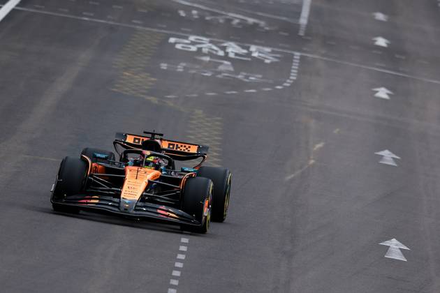 F1 - SINGAPORE GRAND PRIX 2025 81 PIASTRI Oscar (aus), McLaren F1 Team MCL39, action during the 2025 Formula 1 Singapore Grand Prix, 18th round of the 2025 FIA Formula One World Championship, WM, Weltmeisterschaft from October 3 to 5, 2025 on the Marina Bay Street Circuit, in Singapore - SingaporeSingapore Copyright: xEricxAlonsox
