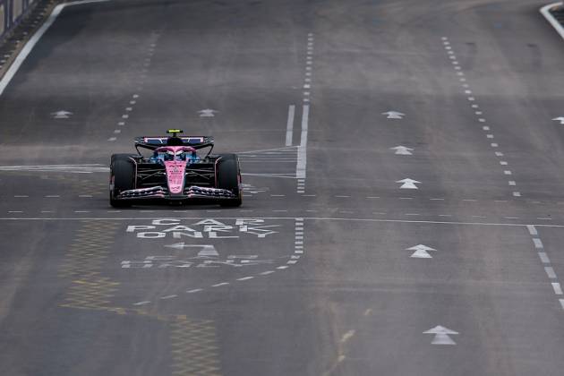 F1 - SINGAPORE GRAND PRIX 2025 43 COLAPINTO Franco (arg), Alpine F1 Team A525, action during the 2025 Formula 1 Singapore Grand Prix, 18th round of the 2025 FIA Formula One World Championship, WM, Weltmeisterschaft from October 3 to 5, 2025 on the Marina Bay Street Circuit, in Singapore - SingaporeSingapore  Copyright: xEricxAlonsox
