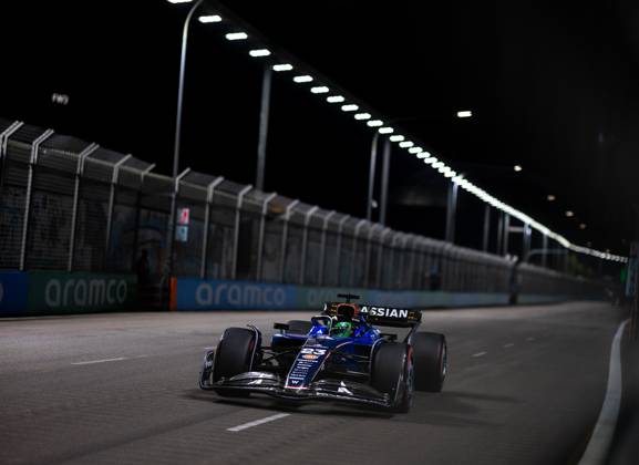 F1 - SINGAPORE GRAND PRIX 2025 23 ALBON Alexander (tha), Williams Racing FW47, action during the 2025 Formula 1 Singapore Grand Prix, 18th round of the 2025 FIA Formula One World Championship, WM, Weltmeisterschaft from October 3 to 5, 2025 on the Marina Bay Street Circuit, in Singapore - SingaporeSingapore  Copyright: xDPPIx