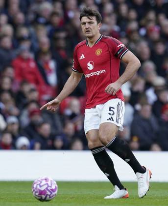 Manchester, England, 4th October 2025. Harry Maguire of Manchester United, ManU during the Manchester United vs Sunderland Premier League match at Old Trafford, Manchester. Picture credit should read: Andrew Yates Sportimage EDITORIAL USE ONLY. No use with unauthorised audio, video, data, fixture lists, club league logos or live services. Online in-match use limited to 120 images, no video emulation. No use in betting, games or single club league player publications. SPI_061_AY_MAN_UTD_SUN SPI-4195-0057