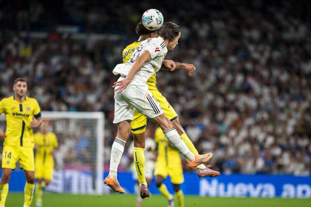 Real Madrid CF™s Alvaro Carreras (r) and Villarreal CF s Tajon Buchanan during La Liga match. October 4, 2025. (20251004105)