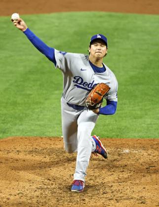 Baseball: Division Series between Dodgers and Phillies Los Angeles Dodgers two-way player Shohei Ohtani starts in Game 1 of the Division Series against the Philadelphia Phillies at Citizens Bank Park in Philadelphia on Oct. 4, 2025. A14AA0004911449P