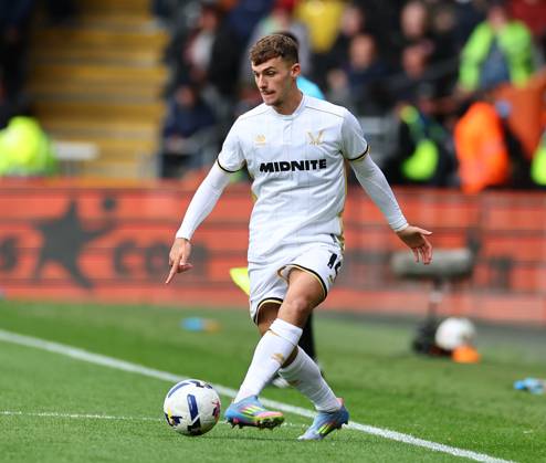 Kingston upon Hull, England, 4th October 2025. Harrison Burrows of Sheffield United during the Hull City vs Sheffield United Sky Bet Championship match at the MKM Stadium, Kingston upon Hull. Picture credit should read: Simon Bellis Sportimage EDITORIAL USE ONLY. No use with unauthorised audio, video, data, fixture lists, club league logos or live services. Online in-match use limited to 120 images, no video emulation. No use in betting, games or single club league player publications. SPI_122_SB_Hull_Sheffield_United SPI-4194