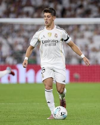 October 4, 2025, Madrid, Madrid, Spain: Arda GoÂ¼ler of Real Madrid CF during La Liga football match between Real Madrid CF v Villareal CF at Santiago Bernabeu Stadium in Madrid, Spain, October 4, 2025 Madrid Spain - ZUMAa206 20251004_zsp_a206_179 Copyright: xRubenxAlbarranx