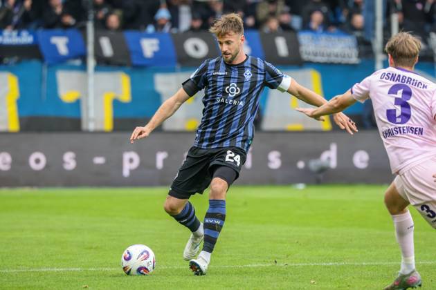Lukas Klünter SV Waldhof Mannheim, 24 Soccer 3 League, Matchday 10, SV Waldhof Mannheim vs VfL Osnabrück on 04 10 2025 at Mannheim Carl Benz Stadion , Germany Mannheim Carl Benz Stadion Germany Copyright: xFranzxReindelx