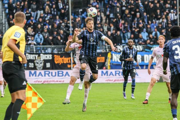 Lukas Klünter SV Waldhof Mannheim, 24 Soccer 3 League, Matchday 10, SV Waldhof Mannheim vs VfL Osnabrück on 04 10 2025 at Mannheim Carl Benz Stadion , Germany Mannheim Carl Benz Stadion Germany Copyright: xFranzxReindelx