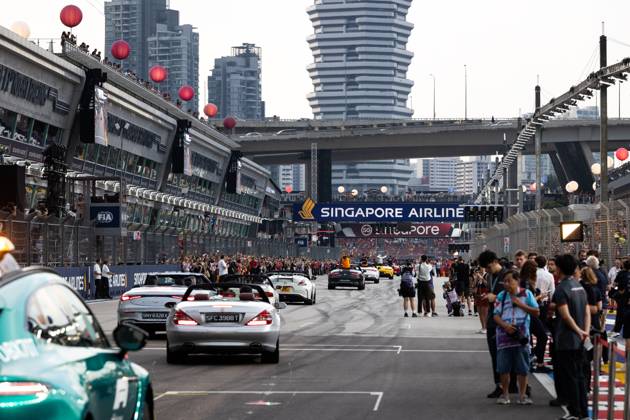 F1 - SINGAPORE GRAND PRIX 2025 Drivers parade during the 2025 Formula 1 Singapore Grand Prix, 18th round of the 2025 FIA Formula One World Championship, WM, Weltmeisterschaft from October 3 to 5, 2025 on the Marina Bay Street Circuit, in Singapore - SingaporeSingapore Copyright: xDPPIx