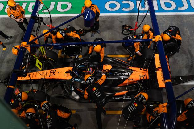 Formula 1 Singapore Grand Prix SINGAPORE, SINGAPORE - OCTOBER 5: Oscar Piastri from McLaren completes a pit-stop Formula 1 Singapore Grand Prix at the Marina Bay Street Circuit in Singapore on October 5, 2025. More than 300,000 fans turned out over race weekend according to the organisers. Zakaria Zainal Anadolu Singapore Singapore. Editorial use only. Please get in touch for any other usage. Copyright: x2025xAnadoluxZakariaxZainalx