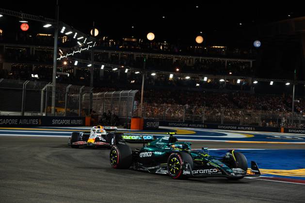 Formula 1 Singapore Grand Prix SINGAPORE, SINGAPORE - OCTOBER 5: Fernando Alonso from Aston Martin competes in the Formula 1 Singapore Grand Prix at the Marina Bay Street Circuit in Singapore on October 5, 2025. More than 300,000 fans turned out over race weekend according to the organisers. Zakaria Zainal Anadolu Singapore Singapore. Editorial use only. Please get in touch for any other usage. Copyright: x2025xAnadoluxZakariaxZainalx