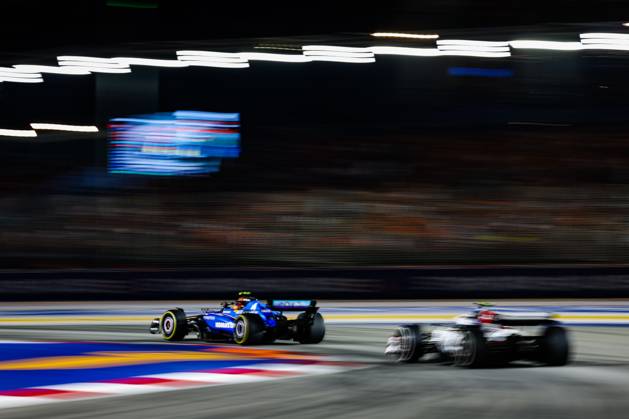 F1 - SINGAPORE GRAND PRIX 2025 55 SAINZ Carlos (spa), Williams Racing FW47, action during the 2025 Formula 1 Singapore Grand Prix, 18th round of the 2025 FIA Formula One World Championship, WM, Weltmeisterschaft from October 3 to 5, 2025 on the Marina Bay Street Circuit, in Singapore - SingaporeSingapore Copyright: xFLORENTxGOODENx