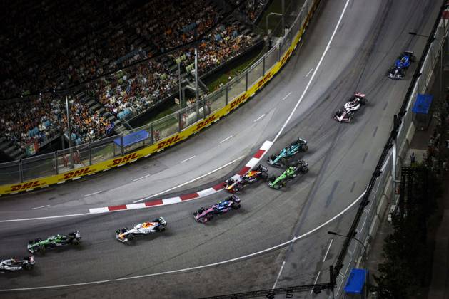 F1 - SINGAPORE GRAND PRIX 2025 30 LAWSON Liam (nzl), Visa Cash App RB F1 Team VCARB02, action 43 COLAPINTO Franco (arg), Alpine F1 Team A525, action 22 TSUNODA Yuki (jap), Red Bull Racing RB21, action 05 BORTOLETO Gabriel (bra), Stake F1 Team Kick C45, action 18 STROLL Lance (can), Aston Martin F1 Team AMR25, action 31 OCON Esteban (fra), Haas F1 Team VF-25 Ferrari, action during the 2025 Formula 1 Singapore Grand Prix, 18th round of the 2025 FIA Formula One World Championship, WM, Weltmeisterschaft from October 3 to 5, 2025 on the Marina Bay Street Circuit, in Singapore - SingaporeSingapore  Copyright: xXavixBonillax