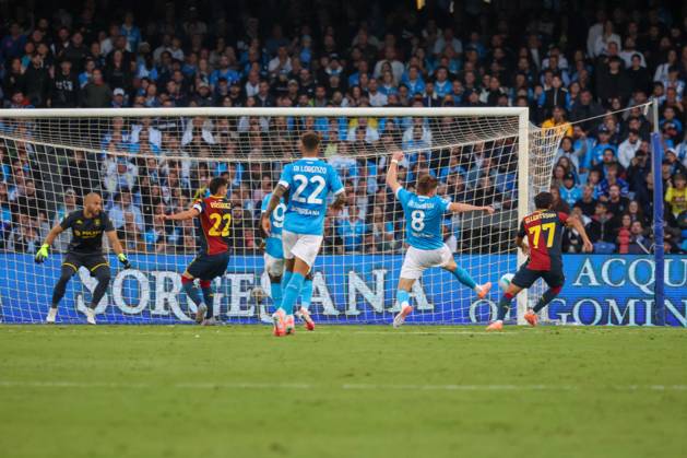 October 5, 2025, Napoli, Campania, ITALIA: Scott McTominay of SSC Napoli During the 2025 26 Italian Serie A football match between SSC Napoli and Genoa on October 5, 2025, at the Diego Armando Maradona Stadium in Naples...Pictured: Napoli ITALIA - ZUMAs236 20251005_aap_s236_057 Copyright: xFabioxSassox