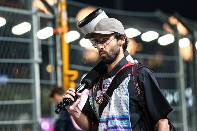 F1 - SINGAPORE GRAND PRIX 2025 Andre Ferreira, Portuguese photographer during the 2025 Formula 1 Singapore Grand Prix, 18th round of the 2025 FIA Formula One World Championship, WM, Weltmeisterschaft from October 3 to 5, 2025 on the Marina Bay Street Circuit, in Singapore - SingaporeSingapore Copyright: xEricxAlonsox