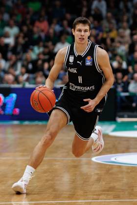 Richard Balint BMA365 Bamberg Baskets with ball, Vet Concept Gladiators Trier vs BMA365 Bamberg Baskets, Basketball, easyCredit BBL, Matchday 3, Season 2025 2026, 05 10 2025 Vet Concept Gladiators Trier vs BMA365 Bamberg Baskets, Basketball, easyCredit BBL, Matchday 3, Season 2025 2026, 05 10 2025 Copyright: xEibner-Pressefoto AlexanderxNeisx EP_ANS