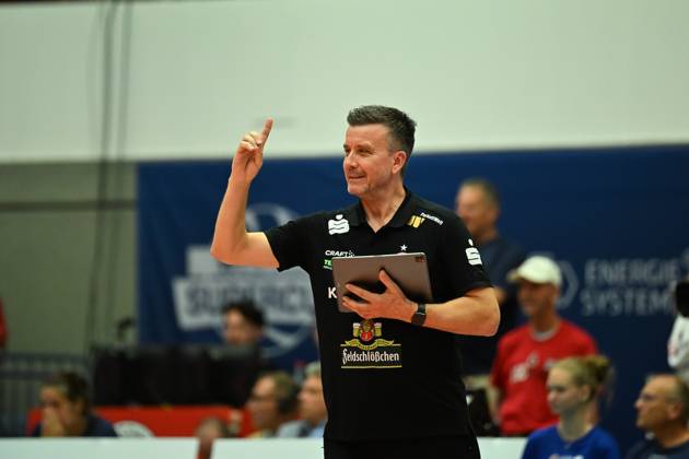 Alexander Waibl Head Coach Dresdner SC Dresdner SC vs SSC Palmberg Schwerin, WT Energiesysteme Supercup, Volleyball Bundesliga Women, Season 2025 2026, 04 10 2025 Dresdner SC vs SSC Palmberg Schwerin, WT Energiesysteme Supercup, Volleyball Bundesliga Women, Season 2025 2026, 04 10 2025 Dresden Copyright: xEibner-Pressefoto xHoepnerx EP_PHR