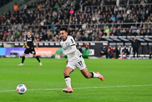 05 10 2025 Moenchengladbach Football, Men, Season 2025 2026, Borussia Moenchengladbach vs SC Freiburg Jens Castrop Gladbach DFL regulations prohibit any use of photographs as image sequences and or quasi video Borussia Park NRW Germany