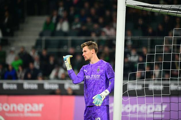 05 10 2025 Moenchengladbach Football, Men, Season 2025 2026, Borussia Moenchengladbach vs SC Freiburg Goalkeeper Moritz Nicolas Gladbach DFL regulations prohibit any use of photographs as image sequences and or quasi video Borussia Park NRW Germany