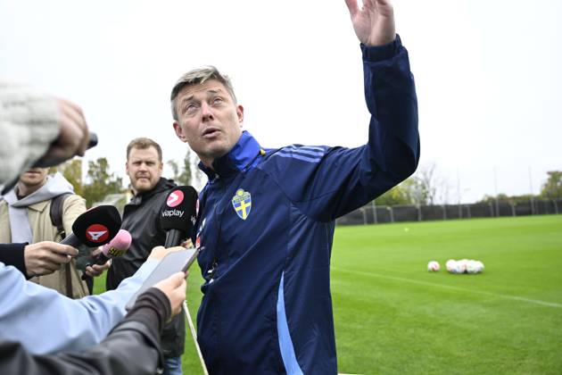 STOCKHOLM, SWEDEN 20251008 National team captain Jon Dahl Tomasson as the men s national team gathers on Bosön in Stockholm ahead of the World Cup qualifiers against Switzerland and Kosovo STOCKHOLM SWEDEN x10060x  Copyright: xHenrikxMontgomery TTx NATIONAL TEAM TRAINING