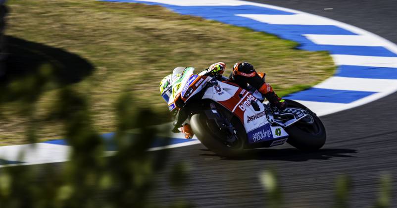 October 10, 2025, Cascais, Lisbon, Portugal: Axel Bassani in action during the WorldSBK Championship Free Practice at the Estoril Circuit, Portugal, on October 10, 2025. Cascais Portugal - ZUMAr200 20251010_zsp_r200_046 Copyright: xNunoxReisinhox