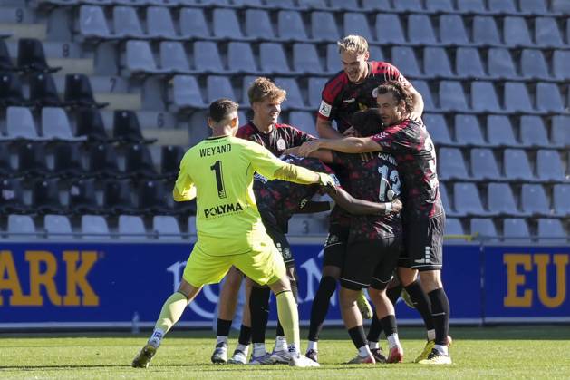 Goal celebration, emotions, shot on goal, finish, goal success, goal, Emre Böyükata Emre Boeyukata KSV Hessen Kassel, 13 , Germany, Football, Regionalliga Südwest, Matchday 12, 2025 2026, SC Freiburg II vs KSV Hessen Kassel, 11 10 2025, Dreisamstadion, Freiburg, Germany DFB REGULATIONS PROHIBIT ANY USE OF PHOTOGRAPHS AS IMAGE SEQUENCES AND OR QUASI VIDEO Freiburg Dreisamstadion Baden Wuerttemberg Germany Copyright: xArnexAmbergx