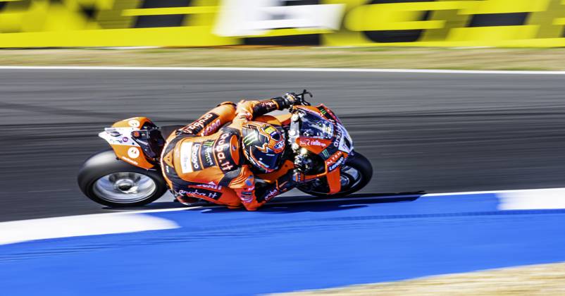 October 11, 2025, Cascais, Lisbon, Portugal: Nicolo Bulega in action during the WorldSBK Championship Tissot Superpole at the Estoril Circuit, Portugal, on October 11, 2025. Cascais Portugal - ZUMAr200 20251011_zsp_r200_047 Copyright: xNunoxReisinhox