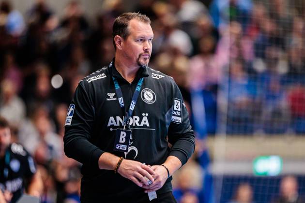 Misha Kaufmann TVB Stuttgart, Coach GER, TBV Lemgo Lippe vs TVB Stuttgart, Handball, 1 Bundesliga, Matchday 8, Season 2025 2026, 12 10 2025 GER, TBV Lemgo Lippe vs TVB Stuttgart, Handball, 1 Bundesliga, Matchday 8, Season 2025 2026, 12 10 2025 Lemgo Copyright: xEibner-Pressefoto JanxRollingerx EP_JSK