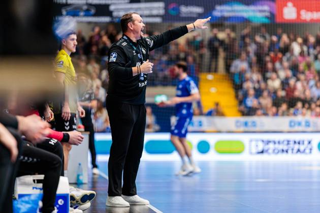 Misha Kaufmann TVB Stuttgart, Coach gestures GER, TBV Lemgo Lippe vs TVB Stuttgart, Handball, 1 Bundesliga, Matchday 8, Season 2025 2026, 12 10 2025 GER, TBV Lemgo Lippe vs TVB Stuttgart, Handball, 1 Bundesliga, Matchday 8, Season 2025 2026, 12 10 2025 Lemgo Copyright: xEibner-Pressefoto JanxRollingerx EP_JSK