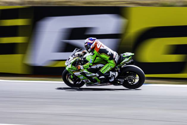 October 12, 2025, Cascais, Lisbon, Portugal: Garrett Gerloff in action during the WorldSBK Championship Race 2 at the Estoril Circuit, Portugal, on October 12, 2025. Cascais Portugal - ZUMAr200 20251012_zsp_r200_059 Copyright: xNunoxReisinhox