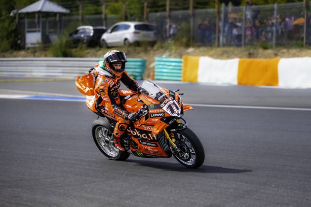 October 12, 2025, Cascais, Lisbon, Portugal: Nicolo Bulega in action during the WorldSBK Championship Race 2 at the Estoril Circuit, Portugal, on October 12, 2025. Cascais Portugal - ZUMAr200 20251012_zsp_r200_094 Copyright: xNunoxReisinhox