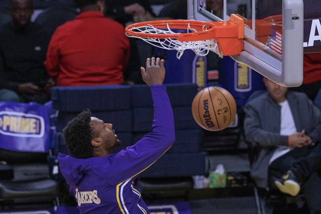October 12, 2025, Los Angeles, California, USA: Bronny James 9 of the Los Angeles Lakers during warmups their preseason NBA, Basketball Herren, USA game against the Golden State Warriors on Sunday October 12, 2025 at Crypto.com Arena in Los Angeles, California. Lakers defeat Warriors, 126-116. JAVIER ROJAS PI Los Angeles USA - ZUMAp124 20251012_zaa_p124_122 Copyright: xJavierxRojasx
