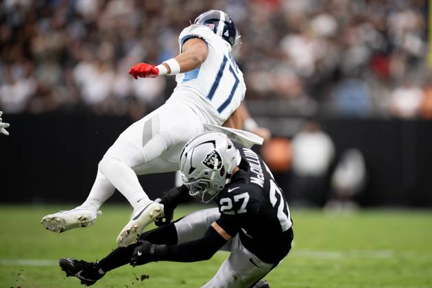October 12, 2025, Las Vegas, Nevada, USA: Las Vegas Raiders player tackled 17 CHIMERE DIKE (WR) during 2025 NFL, American Football Herren, USA Season week 6 at the Allegiant Stadium in Las Vegas. Las Vegas USA - ZUMAo117 20251012_zsp_o117_023 Copyright: xMikaelxOnax