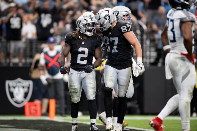 October 12, 2025, Las Vegas, Nevada, USA: Las Vegas Raiders came away with a 20-10 victory over Tennessee Titans during 2025 NFL, American Football Herren, USA Season week 6 at the Allegiant Stadium in Las Vegas. Las Vegas USA - ZUMAo117 20251012_zsp_o117_052 Copyright: xMikaelxOnax