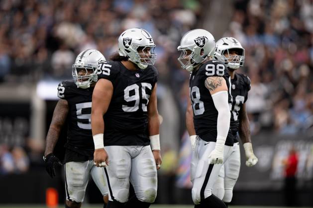 October 12, 2025, Las Vegas, Nevada, USA: Las Vegas Raiders came away with a 20-10 victory over Tennessee Titans during 2025 NFL, American Football Herren, USA Season week 6 at the Allegiant Stadium in Las Vegas. Las Vegas USA - ZUMAo117 20251012_zsp_o117_054 Copyright: xMikaelxOnax