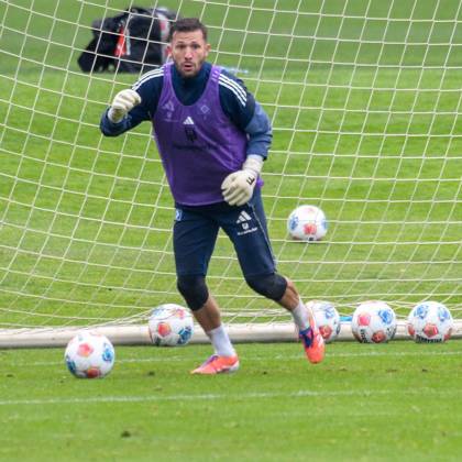 Heuer Fernandes Daniel HSV on the ball Germany , Hamburg , Volksparkstadion , Training ground soccer , 1 Bundesliga , Training of Hamburger SV