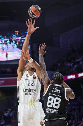 October 15, 2025, Madrid, Madrid, SPAIN: Walter Samuel Tavares da Veiga of Real Madrid and Tyrique Jones of Partizan in action during the EuroLeague Regular Season Round 4 match between Real Madrid and Partizan Mozzart Bet Belgrade at Movistar Arena on October 15, 2025 in Madrid, Spain. Madrid SPAIN - ZUMAa181 20251015_zaa_a181_033 Copyright: xIrinaxR.xHipolitox