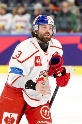 Ice hockey, Eishockey - CHL, EC RBS vs Berlin SALZBURG,AUSTRIA,15.OCT.25 - ICE HOCKEY - CHL, Champions Hockey League, group stage, EC Red Bull Salzburg vs Eisbaeren Berlin. Image shows Peter Schneider (EC RBS).  GEPAxpictures xMathiasxMandl