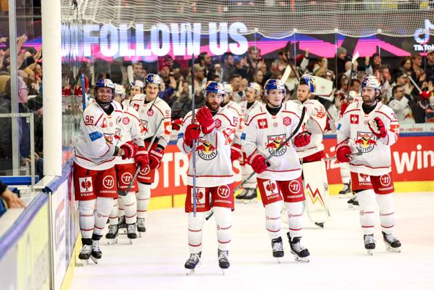 Ice hockey, Eishockey - CHL, EC RBS vs Berlin SALZBURG,AUSTRIA,15.OCT.25 - ICE HOCKEY - CHL, Champions Hockey League, group stage, EC Red Bull Salzburg vs Eisbaeren Berlin. Image shows the rejoicing of EC RBS.  GEPAxpictures xMathiasxMandl