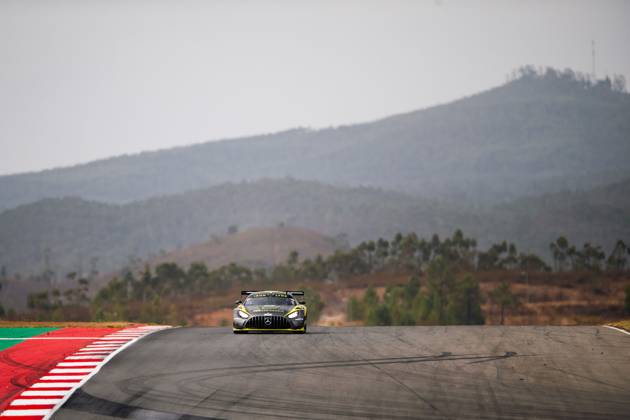 AUTO - ELMS - 4 HOURS OF PORTIMAO 2025 63 BERRY Martin (sgp), HANAFIN Lorcan (gbr), SCHILLER Fabian (gbr), Iron Lynx, Mercedes-AMG GT3 Evo, LMGT3, action during the 4 Hours of Portimao, 6th round of the 2025 European Le Mans Series on the Autodromo Internacional do Algarve from October 16 to 18, 2025 in Portimao, Portugal - Copyright: xJoaoxFilipex