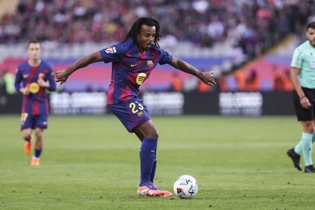 October 18, 2025, Barcelona, Barcelona, SPAIN: Jules Kounde of FC Barcelona, Barca in action during the Spanish league, La Liga EA Sports, football match played between FC Barcelona and Girona FC at Estadi Olimpic Lluis Companys on October 18, 2025 in Barcelona, Spain. Barcelona SPAIN - ZUMAa181 20251018_zaa_a181_113 Copyright: xJavierxBorregox