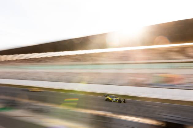 AUTO - ELMS - 4 HOURS OF PORTIMAO 2025 63 BERRY Martin (sgp), HANAFIN Lorcan (gbr), SCHILLER Fabian (gbr), Iron Lynx, Mercedes-AMG GT3 Evo, LMGT3, action during the 4 Hours of Portimao, 6th round of the 2025 European Le Mans Series on the Autodromo Internacional do Algarve from October 16 to 18, 2025 in Portimao, Portugal - Copyright: xJoaoxFilipex