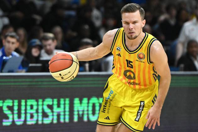 Martin Hermannsson ALBA Berlin, 15 GER, Alba Berlin vs Ratiopharm Ulm, Basketball, BBL Pokal, 2025 2026 season, Round of 16, 19 10 2025 GER, Alba Berlin vs Ratiopharm Ulm, Basketball, BBL Pokal, 2025 2026 season, Round of 16, 19 10 2025 Berlin Copyright: xEibner-Pressefoto RyanxSleimanx EP_RSN