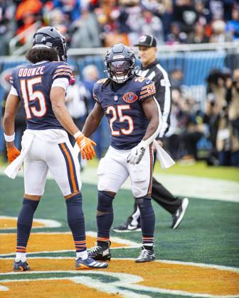 October 19, 2025: Chicago Bears Kyle Monangai (25) celebrates during the game against the New Orleans Saints in Chicago, IL. CSM Chicago United States of America - ZUMAc04_ 20251019_zma_c04_099 Copyright: xMikexWulfx