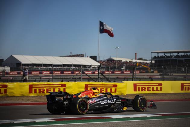 F1 - UNITED STATES GRAND PRIX 2025 01 VERSTAPPEN Max (nld), Red Bull Racing RB21, action during the 2025 Formula 1 United States Grand Prix, 19th round of the 2025 FIA Formula One World Championship, WM, Weltmeisterschaft from October 17 to 19, 2025 on the Circuit of the Americas, in Austin, Texas, United States of America - AustinUnited States Copyright: xXavixBonillax