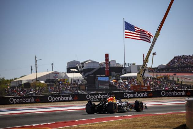 F1 - UNITED STATES GRAND PRIX 2025 01 VERSTAPPEN Max (nld), Red Bull Racing RB21, action during the 2025 Formula 1 United States Grand Prix, 19th round of the 2025 FIA Formula One World Championship, WM, Weltmeisterschaft from October 17 to 19, 2025 on the Circuit of the Americas, in Austin, Texas, United States of America - AustinUnited States Copyright: xXavixBonillax