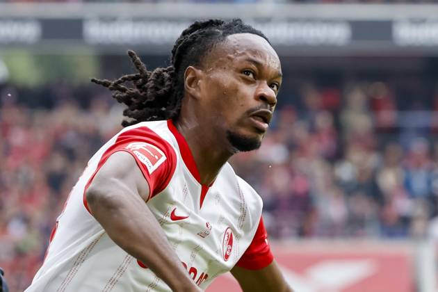 Jordy Makengo SC Freiburg, 33 , Germany, Football, 1 Bundesliga, Matchday 7, 2025 2026, SC Freiburg vs Eintracht Frankfurt, 19 10 2025, Europa Park Stadion, Freiburg im Breisgau, Germany Freiburg im Breisgau Europa Park Stadion Baden Württemberg Germany Copyright: xGrantxHubbsx