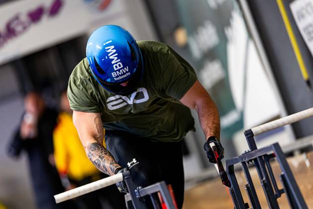 18 10 2025, GER, Bobsleigh, Season 25 26, Men, Central performance test in bobsleigh push test Traditionally, the best German bobsleigh pilots and their pushers met in Oberhof for a test of strength 98559 Oberhof LOTTO Thüringen EISARENA Oberho Thüringen Germany