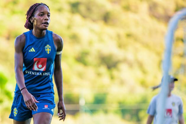 251020 Evelyn Ijeh of the Swedish women s national football team at a training session on October 20, 2025 in Benahavis Photo Ludvig Thunman BILDBYRAN code LT LT0731 fotboll football soccer fotball träning practice training sverige sweden dam bbeng  Copyright: LUDVIGxTHUNMAN BB251020LT063